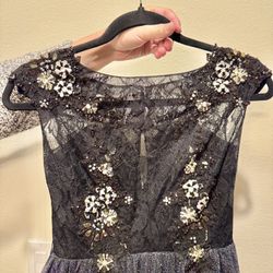 Elegant Black Lace and Glitter Gown – Perfect for Formal Events