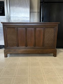 Vintage Vinyl Stereo