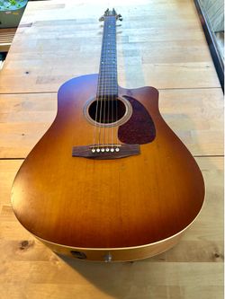 Seagull Entourage acoustic electric