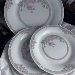 Fine China Glass Plate Set 