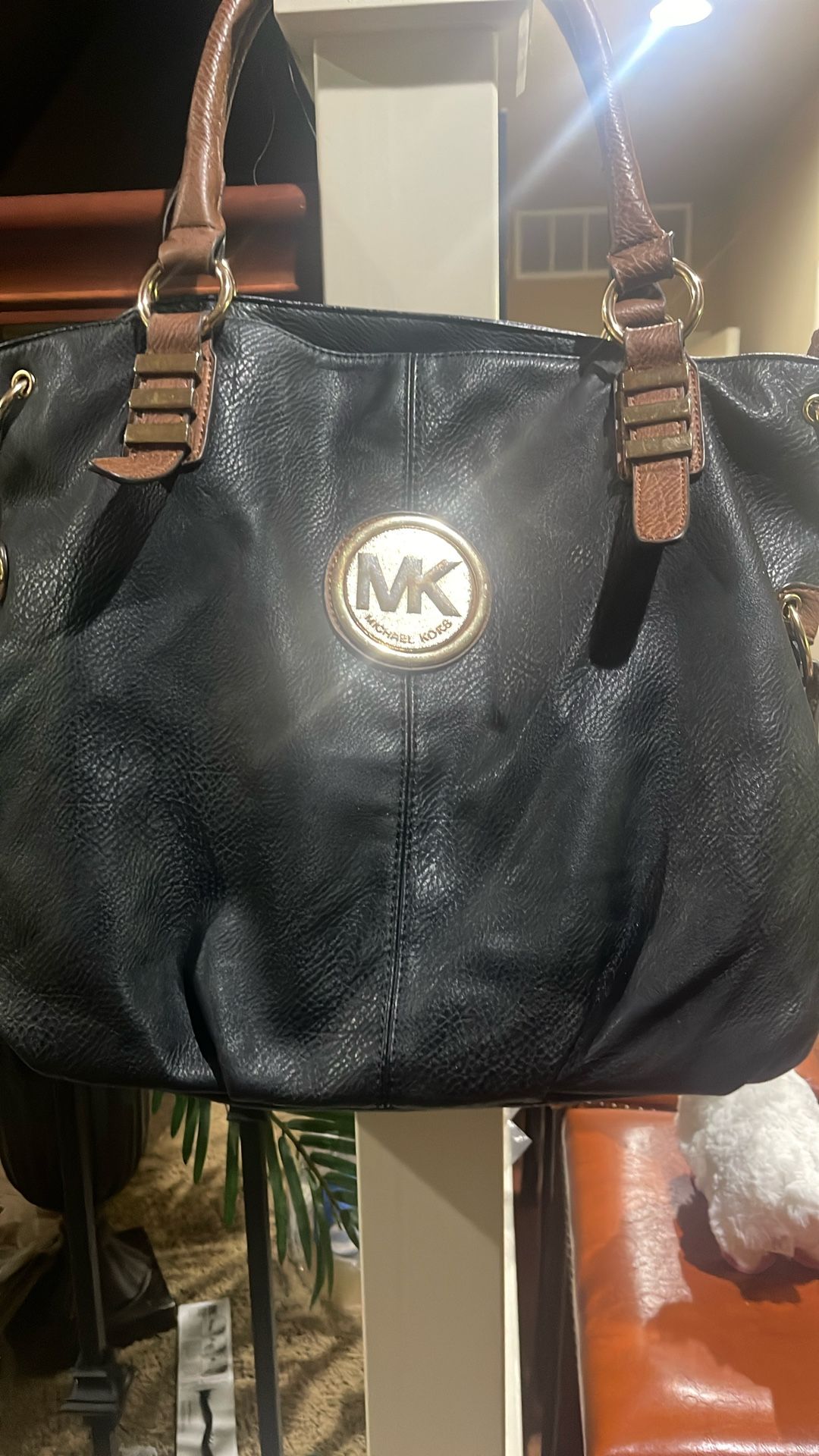 Cute Michael Kors Large Bag In Good Condition