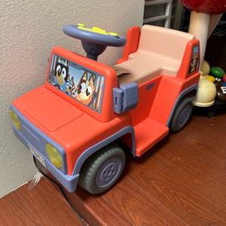 Bluey Electric Ride On Kids Car NEW $100 value