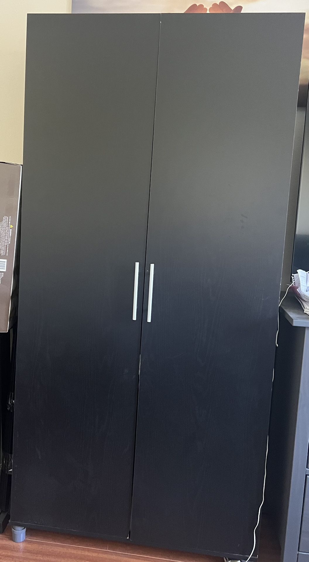5 Shelves Caninet