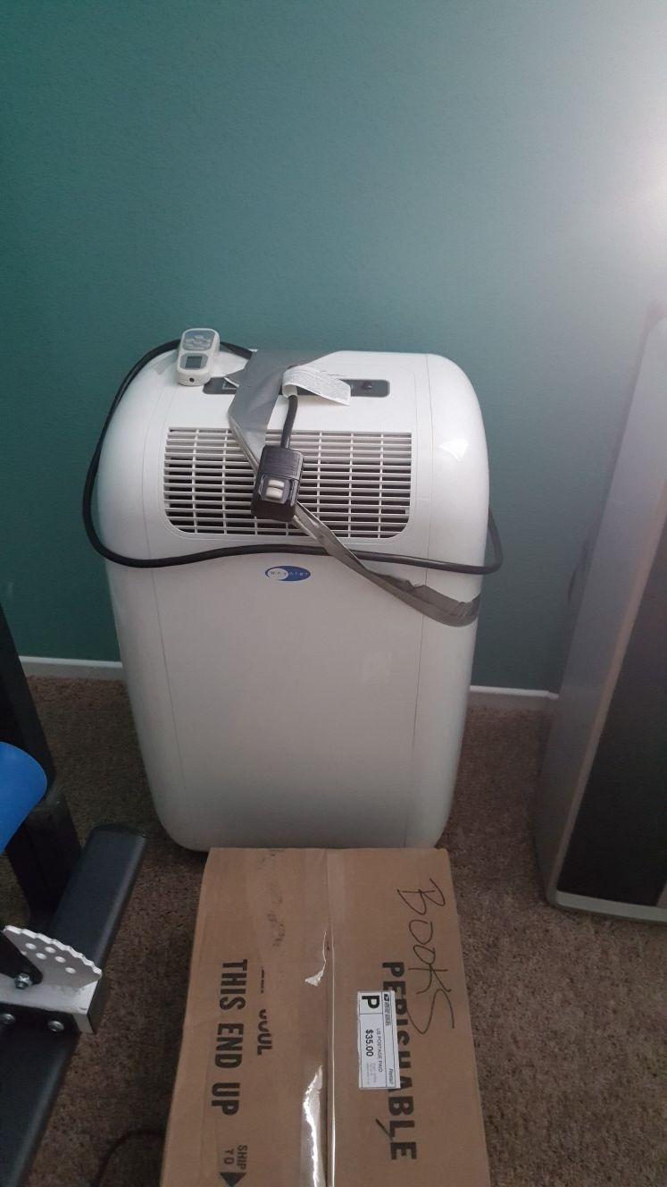 Portable ac unit $300