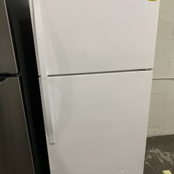 Whirlpool Top And Bottom Refrigerator 