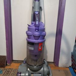 HD Dyson Animal Vacuum Cleaner 