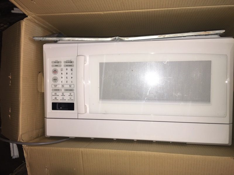 white whirpool microwave