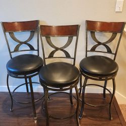 Set Of 3 Barstools