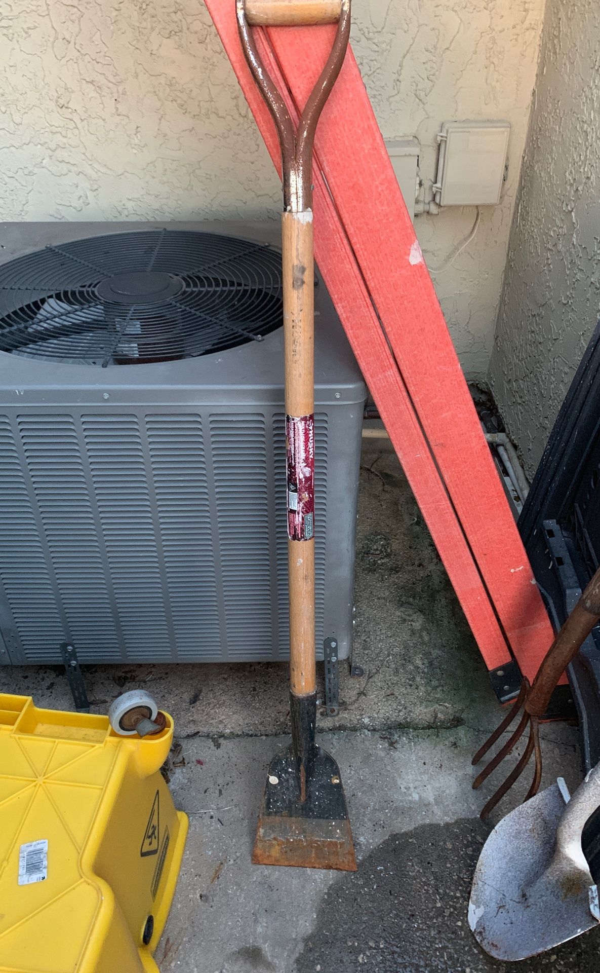 Husky scraper