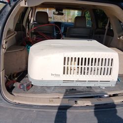 RV Air Conditioner 