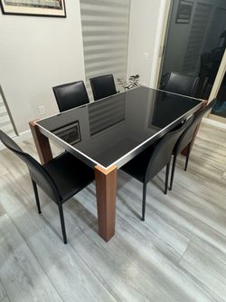Dining Table Set w Chairs & Shelf