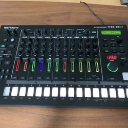 Roland TR-8S Rhythm Performer Drum Machine