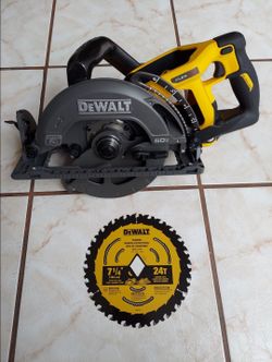 New Dewalt FLEXVOLT Worm Style Circular Saw 7.25in 60V  - Tool Only.