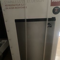 Mini Refrigerator 