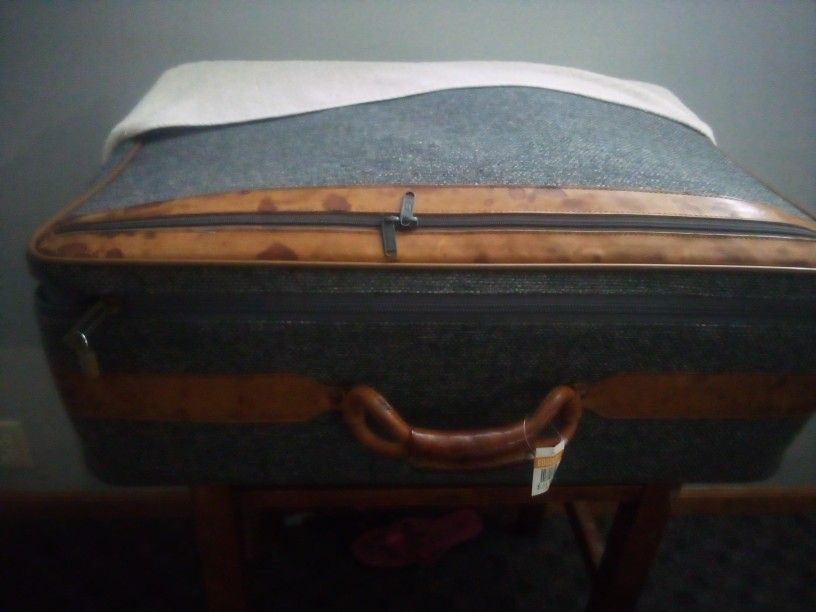 Suitcase With Wheels