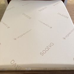 Queen Saatva Memory Foam Topper