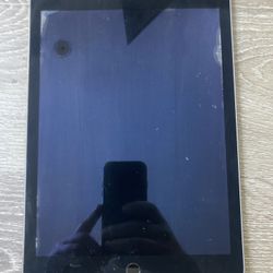  I-pad Air 2 Model A 1567  For parts…won’t turn on,good screen.