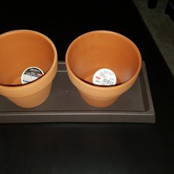2 Ceramic Pots And A Water Tray