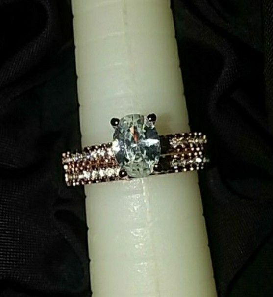 Beautiful! Rose Gold & White Sapphire Ring Size 8 3/4 💎🎈💍$15. OBO - 2 for $30