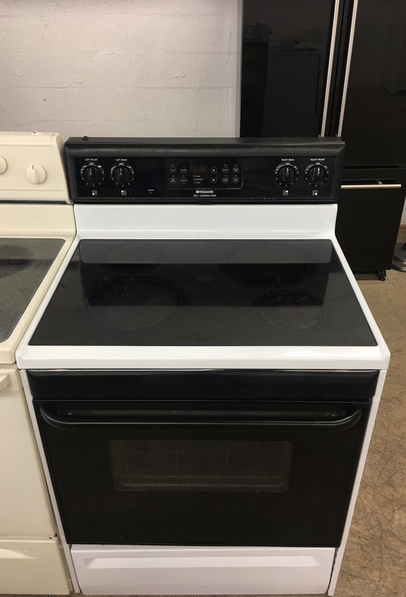 Frigidaire self 2024 cleaning oven