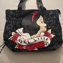 snow white loungefly 