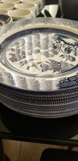 Churchill Dinner Plates