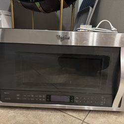 Whirlpool Over The range microwave 1.9 Cubic Feet