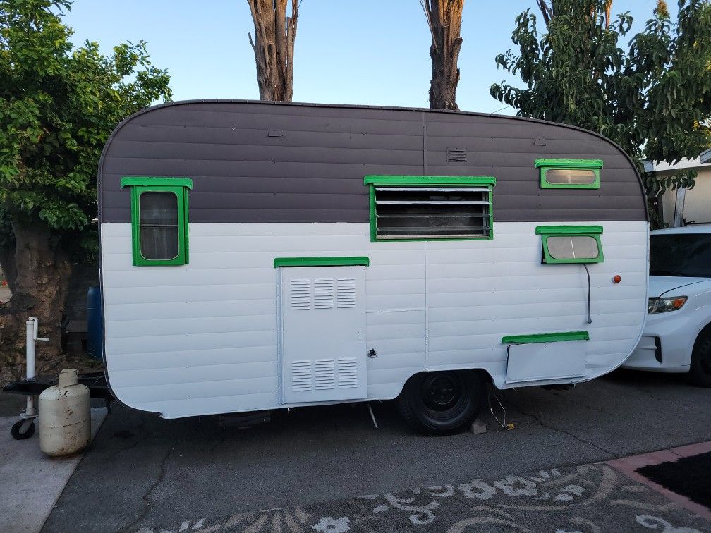 RV Trailer 1999 OASIS 15 FEET