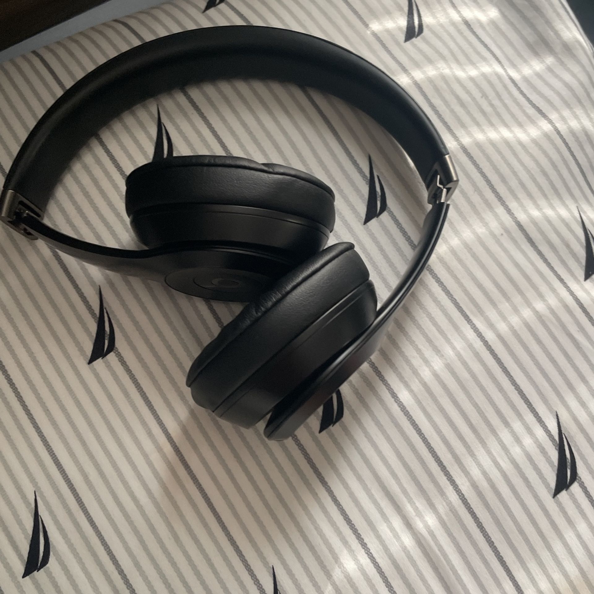 Beats Solo 4