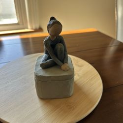 VINTAGE Willow Tree keepsake box