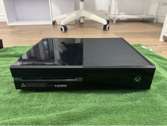 Xbox One - CONSOLE, CABLE, AND POWERBANK ONLY