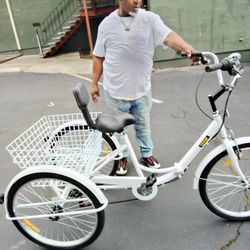 26 Inch  White Adult Tricycle, 7 Speed Folding Bike