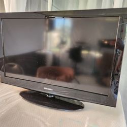 32 Inch Samsung TV