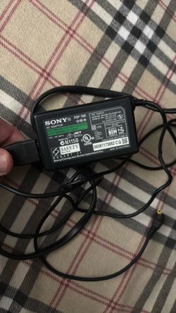 OEM Sony psp charger