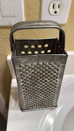 Vtg Bromco grater 60’s