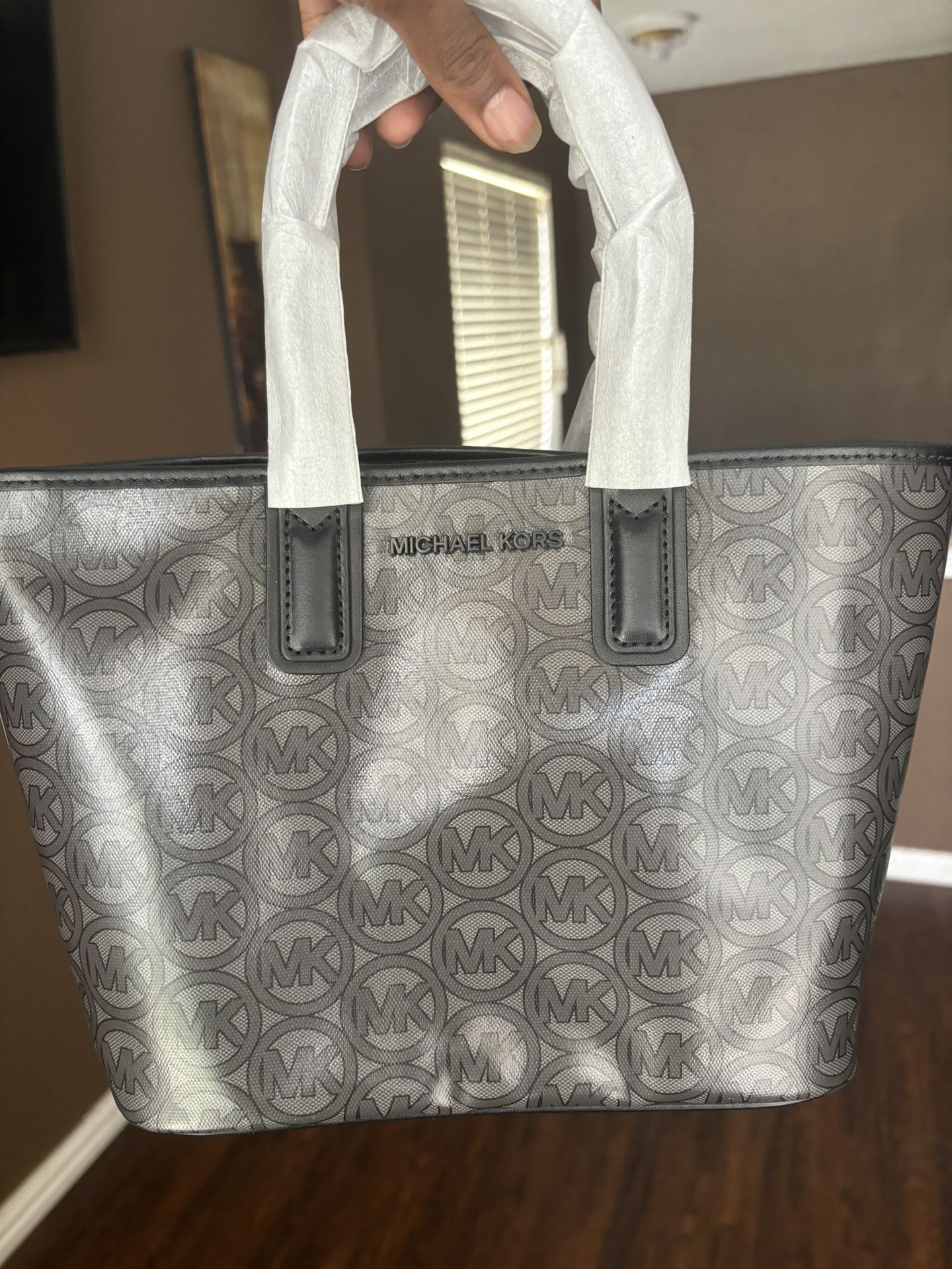 Micheal Kors Purse