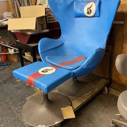 vintage egg chair that has recently been reupholstered in blue leather. The chair is an excellent condition. Perfect for a mid century, modern living 
