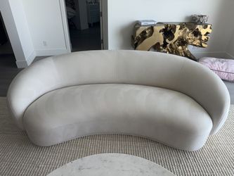 Beautiful Cream Velvet Sofa 120”