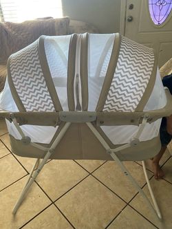 Baby Bassinet with Canopy and Stand