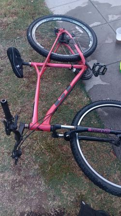 : GT Aggressor Mountain Bike 29
