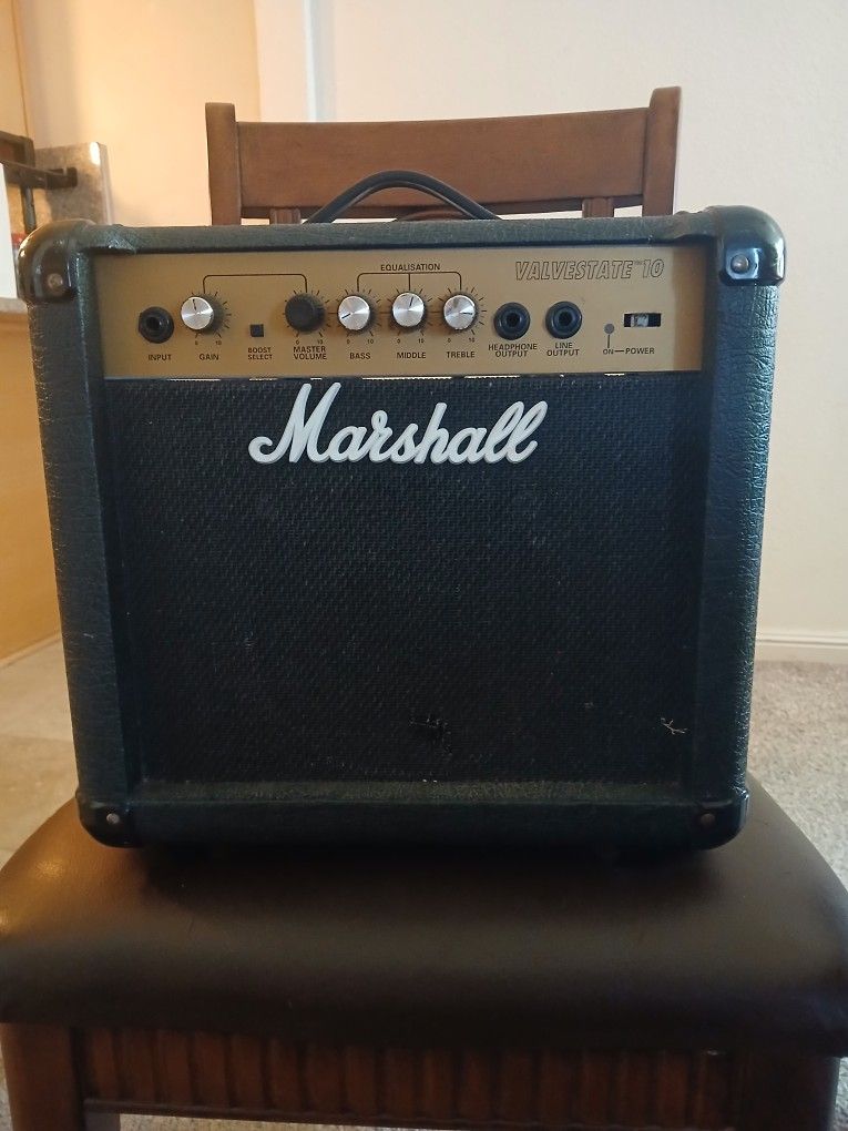 Guitar Amplifier MARSHAL (Model: Valvestate 10)