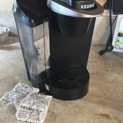 KEURIG MACHINE