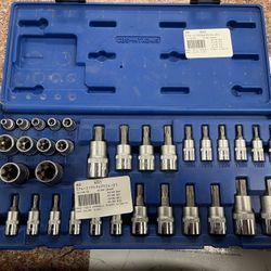 Socket Set