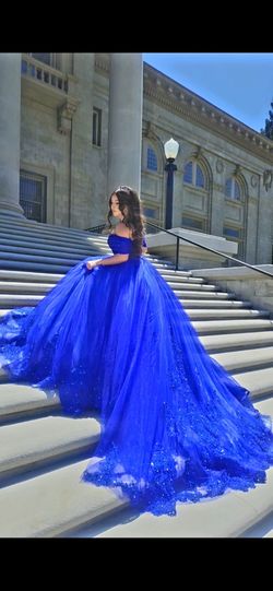 Quinceanera royal blue dress.