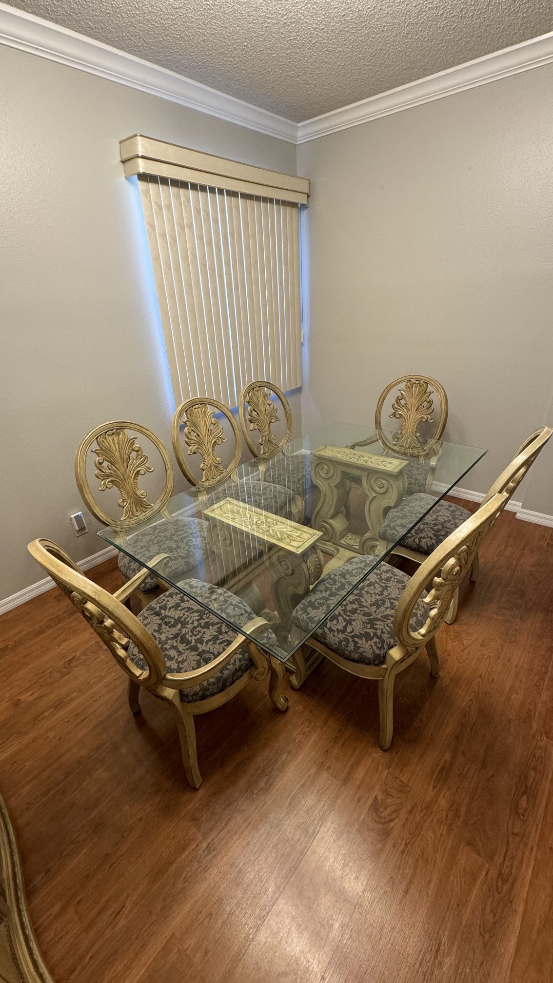 Dining Room Table 