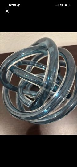 Elegant Blue Glass Knot Decor