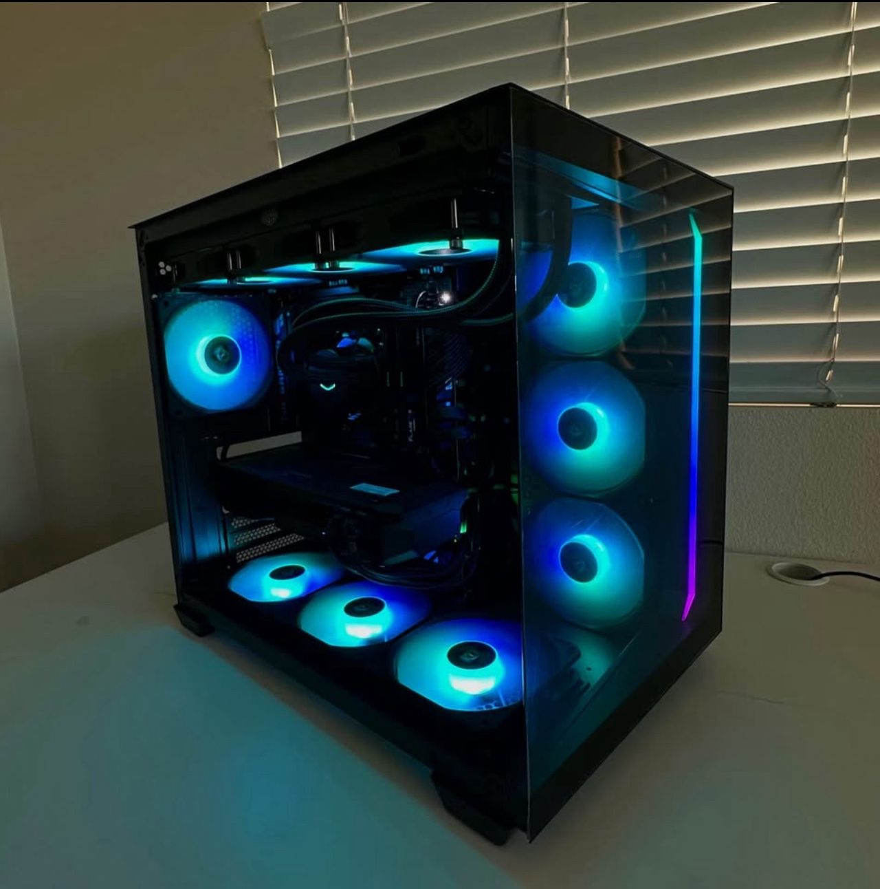 GAMING PC / COMPUTER BUILDER