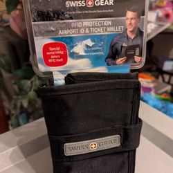 SWISSGEAR RFID Protection Travel Wallet 