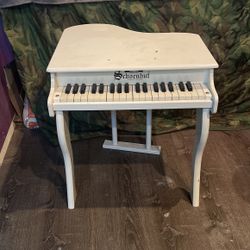 Schoenhut Fancy Baby Grand Piano