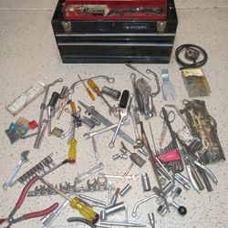 Vintage Husky Tools Box Filled With Mechanics Tools , 115 Pieces Tools